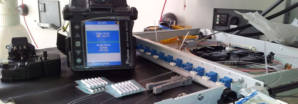 Empalme por fusión y conectorización